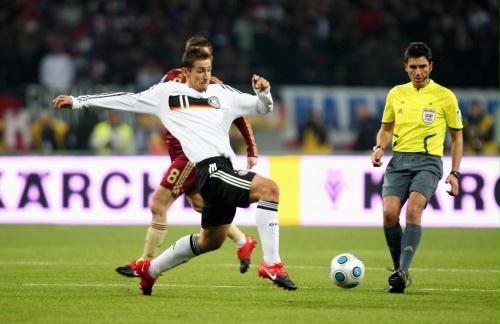 北京时间10月10日晚上23点,世界杯预选赛展开第四小组的一场焦点之战